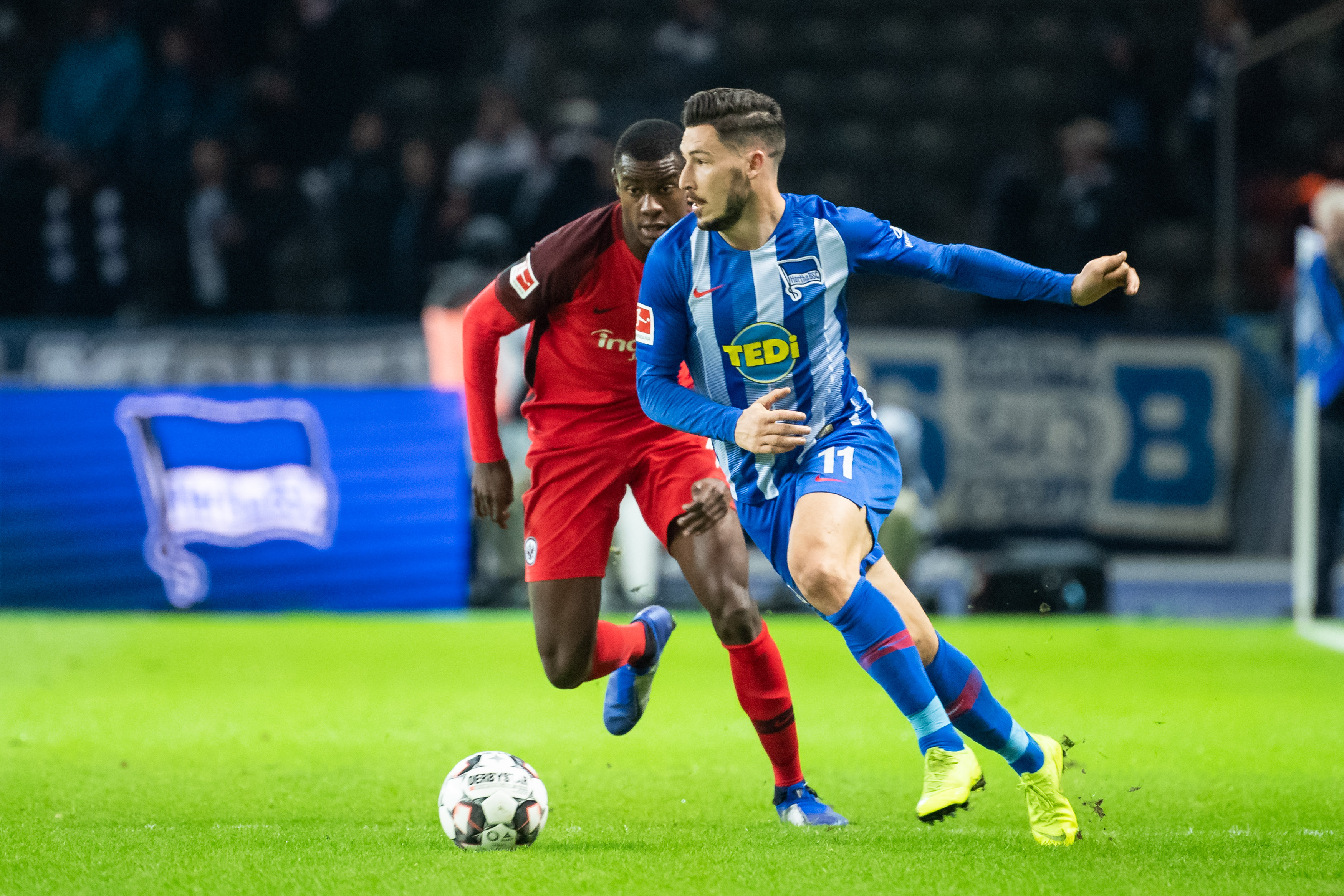 波兰主帅：莱万能在11月出场；巴萨和弗里克没对他感到不满