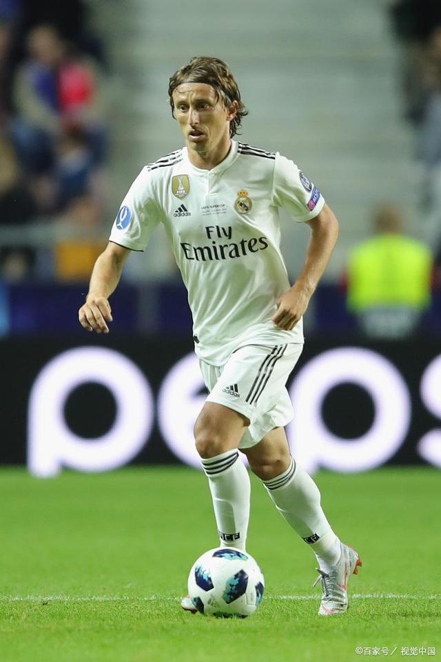 科里纳：正讨论足球中教练喊暂停的可能性，努力寻找解决方案